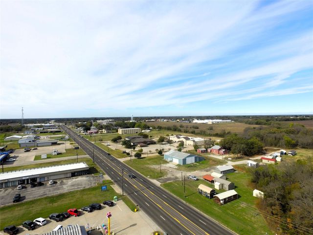 766 E Quinlan Parkway, Quinlan, TX 75474