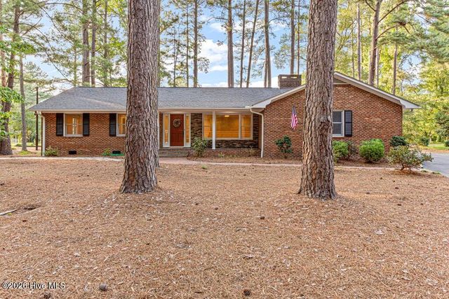 4 Fairway Lane, Whispering Pines, NC 28327