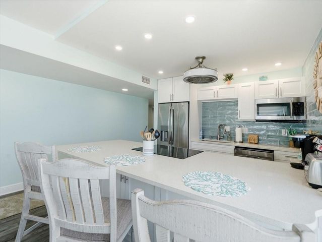 14800 GULF BOULEVARD 207, Madeira Beach, FL 33708