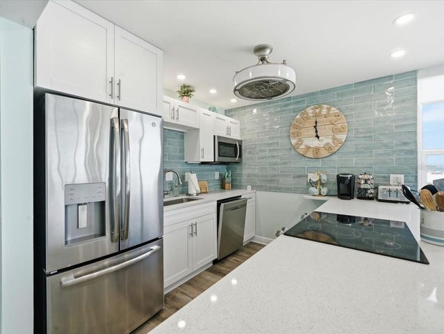 14800 GULF BOULEVARD 207, Madeira Beach, FL 33708