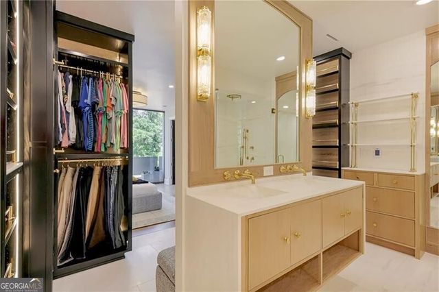 2575 Peachtree Road NE 7G, Atlanta, GA 30305