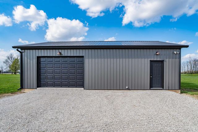 12757 S West County Line Road, Roanoke, IN 46783