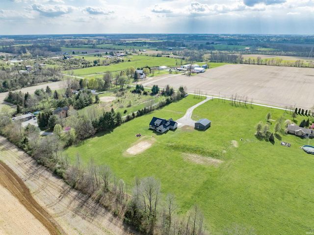 12757 S West County Line Road, Roanoke, IN 46783