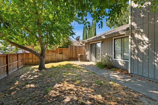 7507 Deltawind Dr, Sacramento, CA 95831