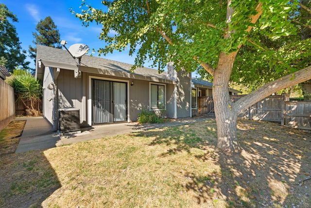 7507 Deltawind Dr, Sacramento, CA 95831