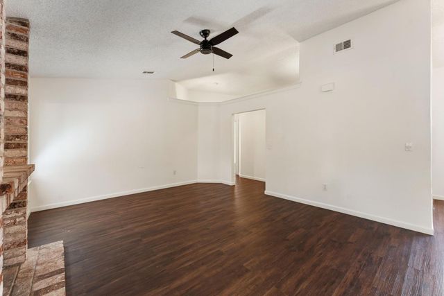 7507 Deltawind Dr, Sacramento, CA 95831