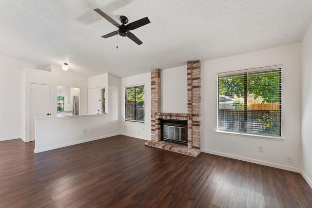 7507 Deltawind Dr, Sacramento, CA 95831