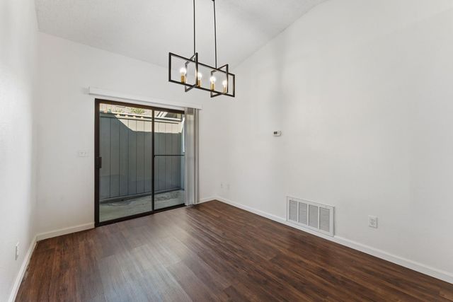 7507 Deltawind Dr, Sacramento, CA 95831