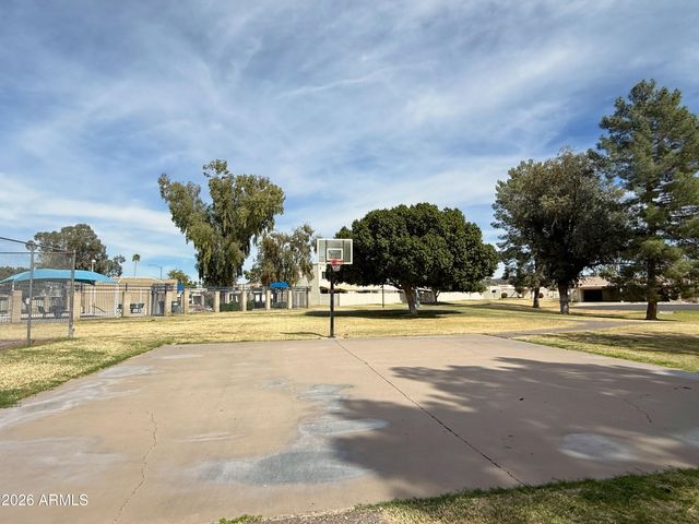 2605 W Willow Avenue, Phoenix, AZ 85029