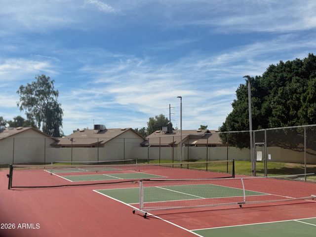 2605 W Willow Avenue, Phoenix, AZ 85029