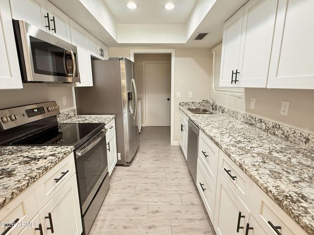 2605 W Willow Avenue, Phoenix, AZ 85029