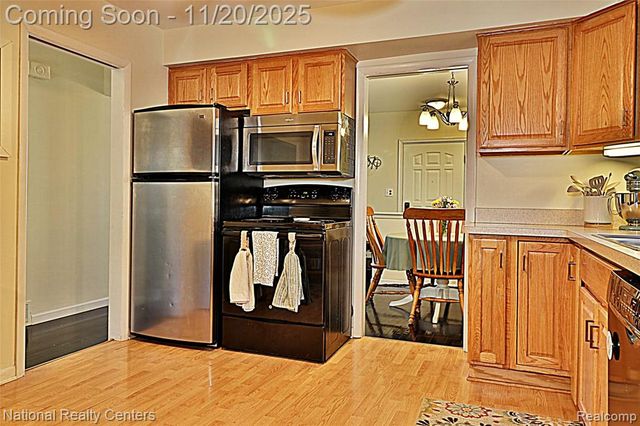 2863 Columbia Road, Berkley, MI 48072