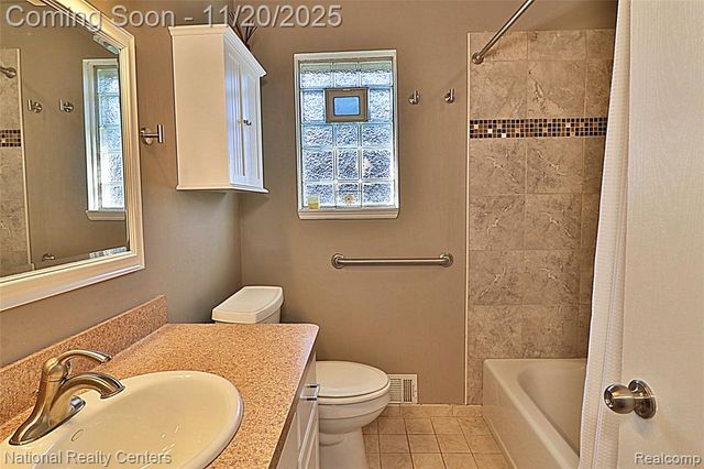 2863 Columbia Road, Berkley, MI 48072