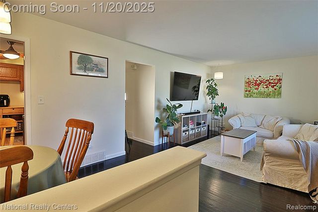 2863 Columbia Road, Berkley, MI 48072