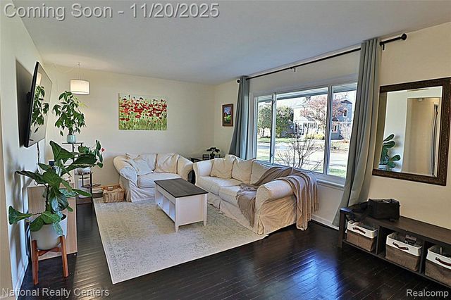 2863 Columbia Road, Berkley, MI 48072