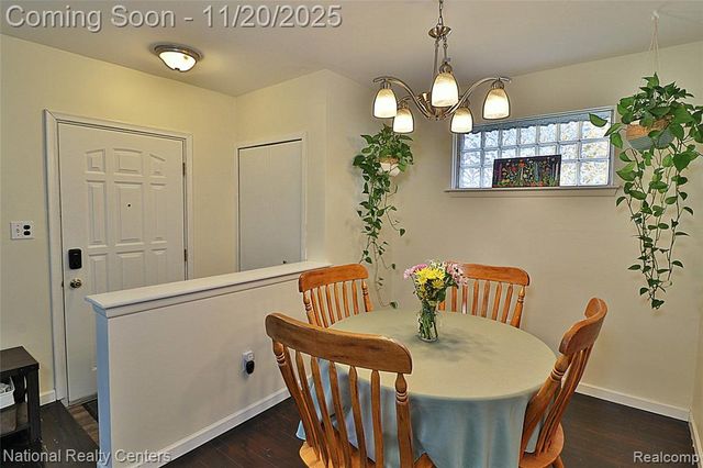 2863 Columbia Road, Berkley, MI 48072