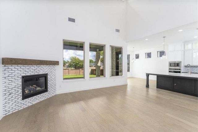 2302 Royal Dove Lane, Mansfield, TX 76063