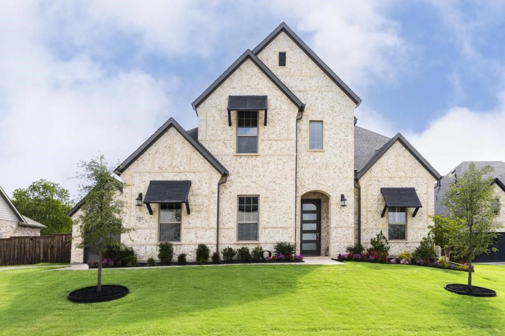 2302 Royal Dove Lane, Mansfield, TX 76063