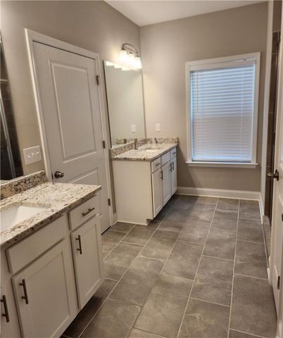 5148 Golden Oak Cove, Gainesville, GA 30504