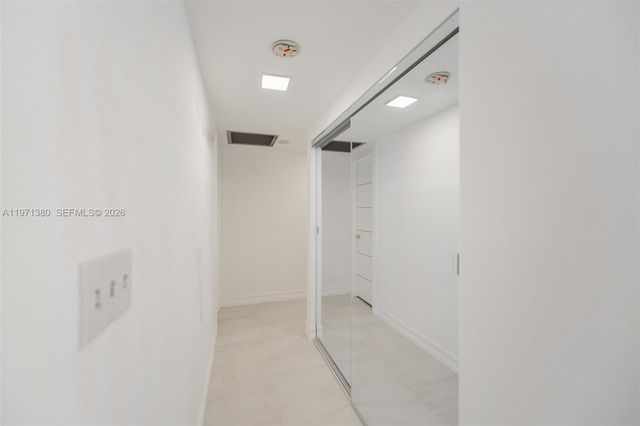 1950 S Ocean Dr 8J, Hallandale Beach, FL 33009