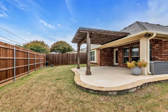 6548 Fairview Drive, Watauga, TX 76148