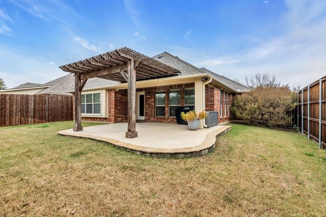 6548 Fairview Drive, Watauga, TX 76148