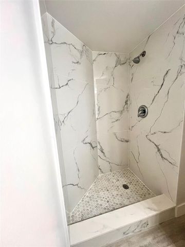 214 Lake Pointe Dr 103, Oakland Park, FL 33309