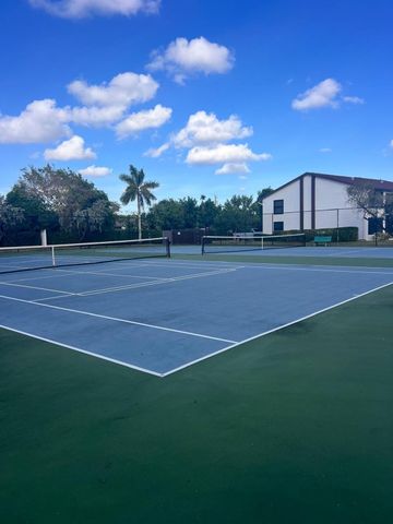 214 Lake Pointe Dr 103, Oakland Park, FL 33309