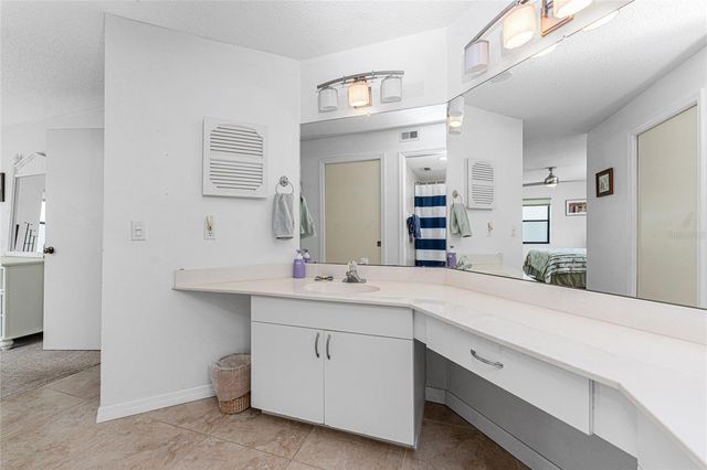 511 PINE HOLLOW CIRCLE 511, Englewood, FL 34223