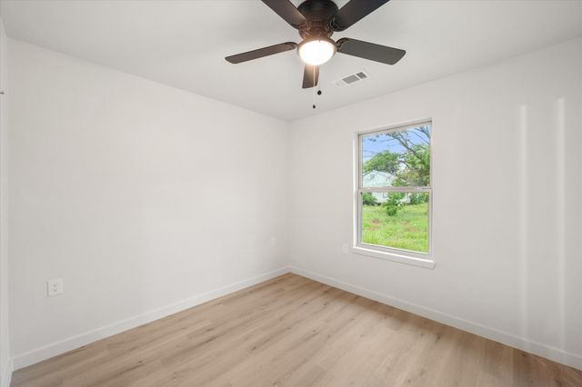 901 S 3rd, Dawson, TX 76639