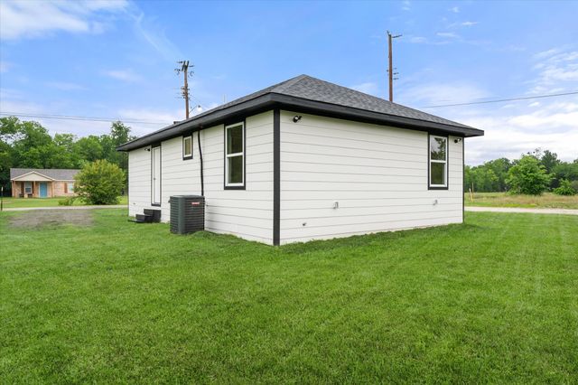 901 S 3rd, Dawson, TX 76639