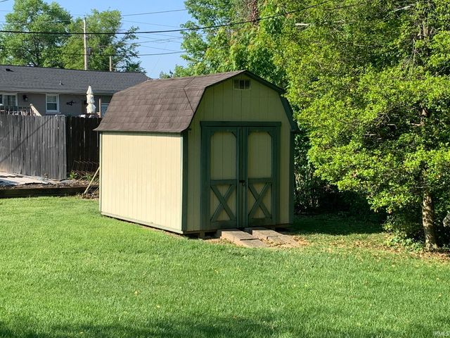 605 Coffeetree Lane, Evansville, IN 47712