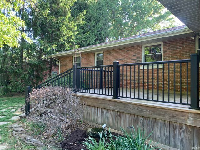 605 Coffeetree Lane, Evansville, IN 47712