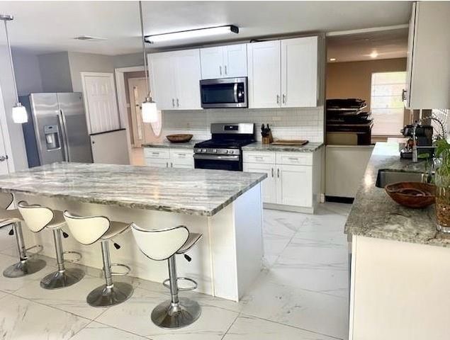 13911 Briar Place Drive, Houston, TX 77077