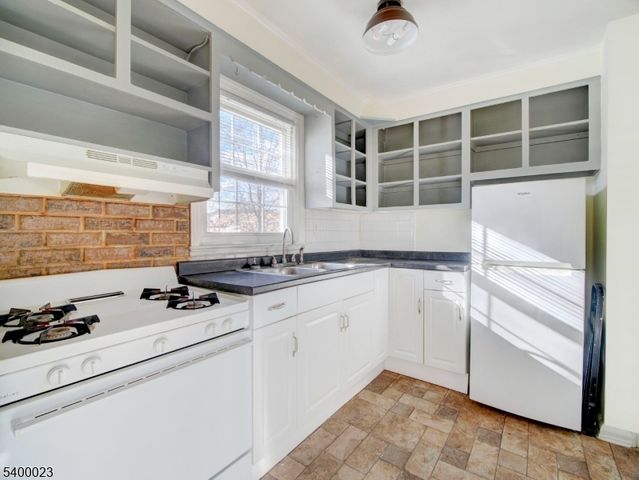 40 Meadowbrook Pl B, Maplewood Twp., NJ 07040