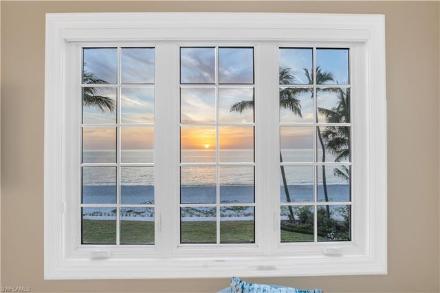 23 6TH AVE N, Naples, FL 34102