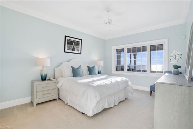 23 6TH AVE N, Naples, FL 34102