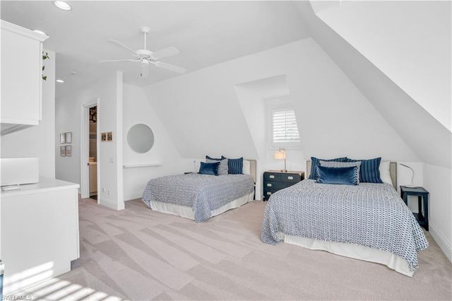 23 6TH AVE N, Naples, FL 34102