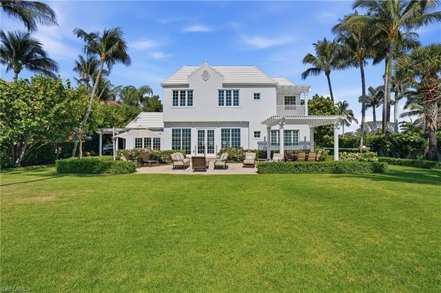 23 6TH AVE N, Naples, FL 34102