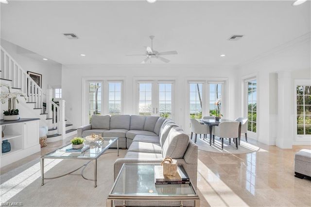 23 6TH AVE N, Naples, FL 34102