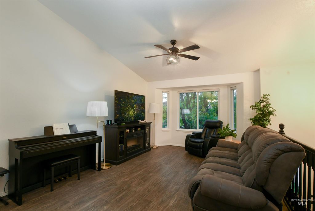 146 N Sagehen, Nampa, ID 83651 photo 4