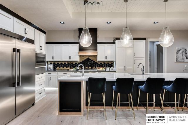 3902 S 212 Street, Omaha, NE 68022