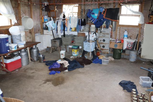 1138 Amish Loop, Seymour, MO 65746