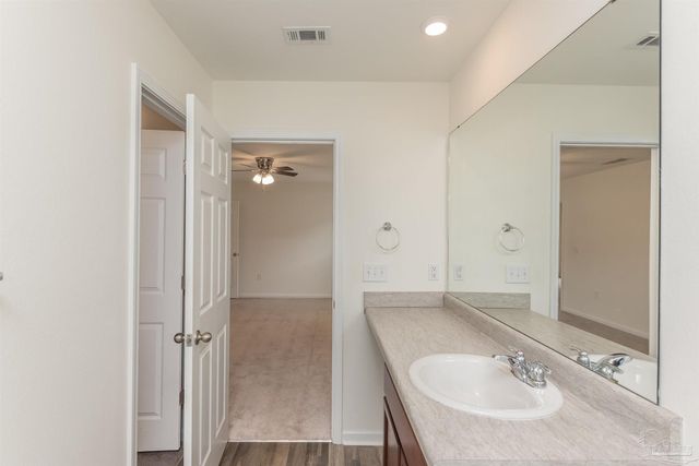 8772 Schooner Ln, Pensacola, FL 32507