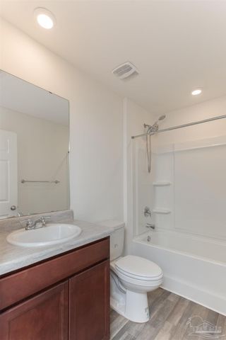 8772 Schooner Ln, Pensacola, FL 32507