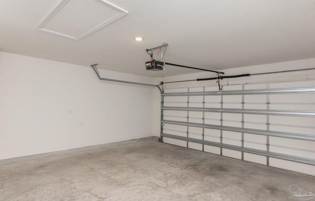 8772 Schooner Ln, Pensacola, FL 32507