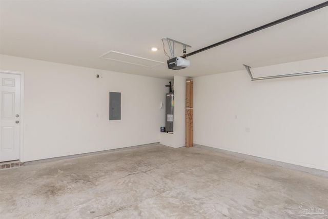 8772 Schooner Ln, Pensacola, FL 32507