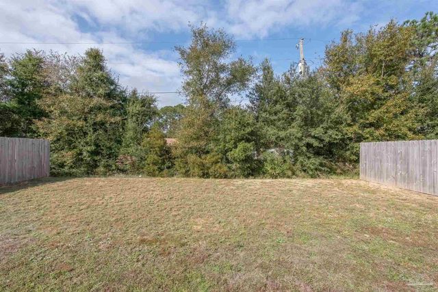 8772 Schooner Ln, Pensacola, FL 32507