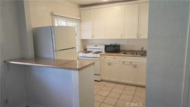422 Bond 2, Redlands, CA 92373