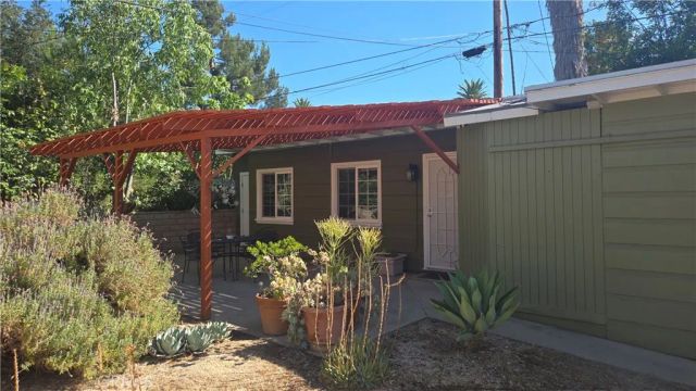422 Bond 2, Redlands, CA 92373